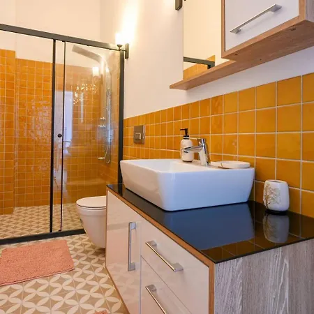 Olive Vista Villa *